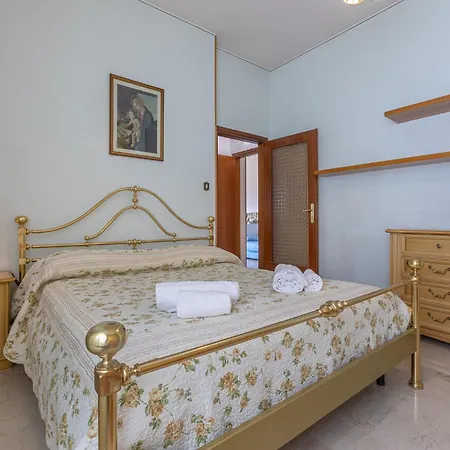 Guesthost - Maggiore Hospital & Ara Stadium