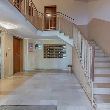 Guesthost - Maggiore Hospital & Ara Stadium X4 Apartment Bologna