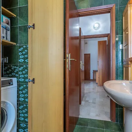 Guesthost - Maggiore Hospital & Ara Stadium * Bologna