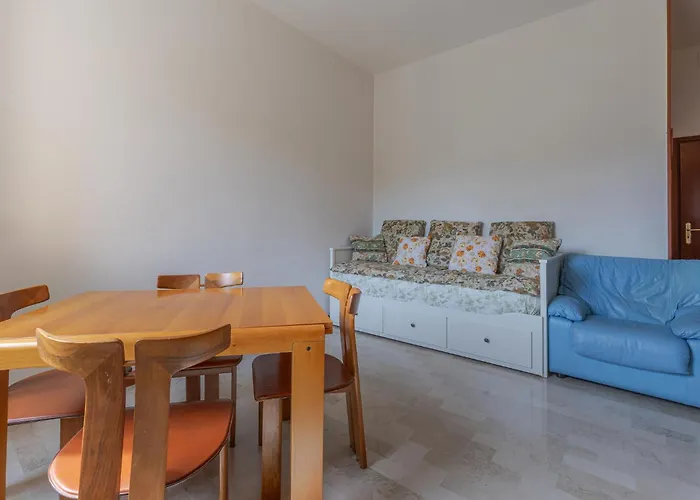 Guesthost - Maggiore Hospital & Ara Stadium *