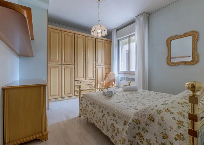 Guesthost - Maggiore Hospital & Ara Stadium *