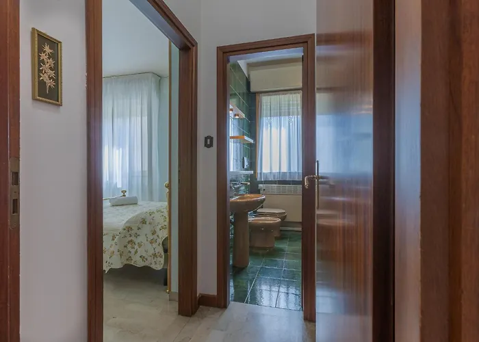 Guesthost - Maggiore Hospital & Ara Stadium