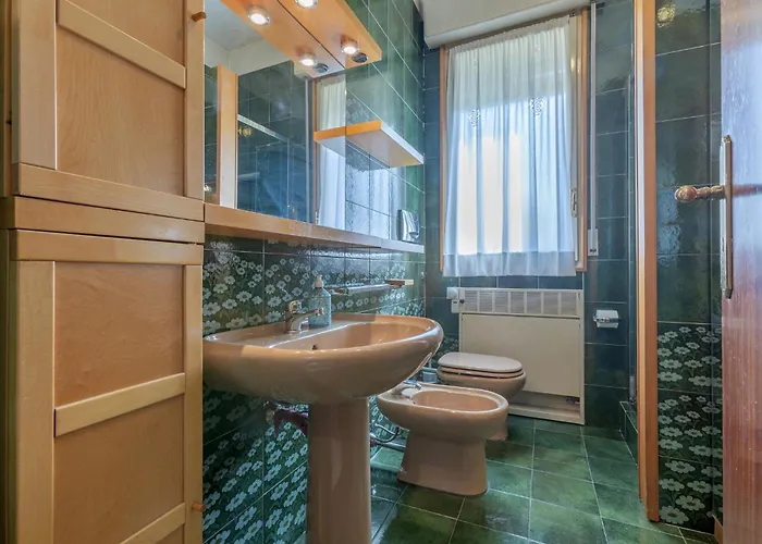 Guesthost - Maggiore Hospital & Ara Stadium Lägenhet *