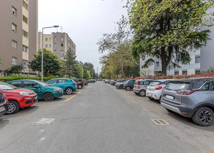 Guesthost - Maggiore Hospital & Ara Stadium Lägenhet