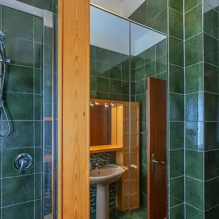 Guesthost - Maggiore Hospital & Ara Stadium *